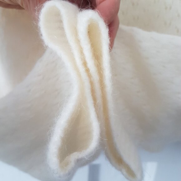 H&M Crewneck Pointelle Pullover Long Sleeve Ribbed Trim Knit Sweater Cream Sz M - Picture 8 of 10